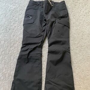 NWT Burton Women’s Ski/ Snow pant, size M, black